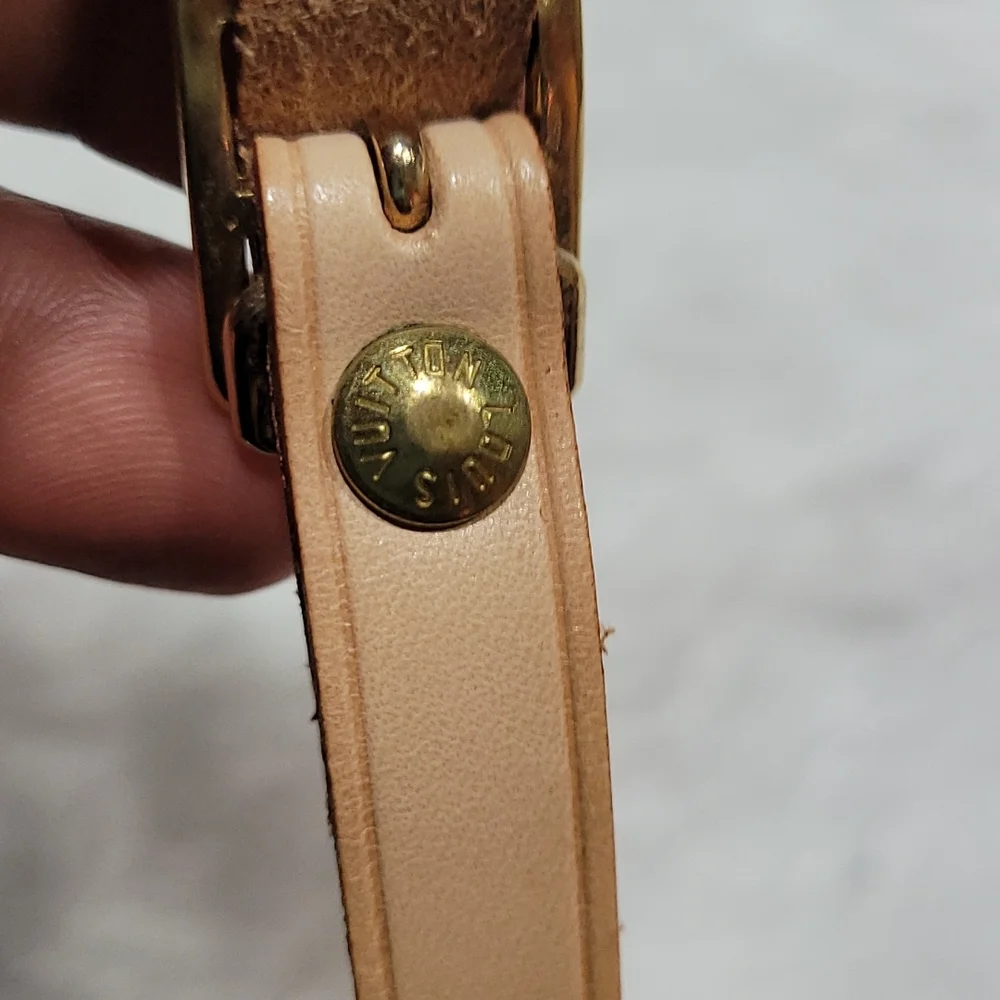 🤩 Louis Vuitton Name Tag Tan Leather  with Initials